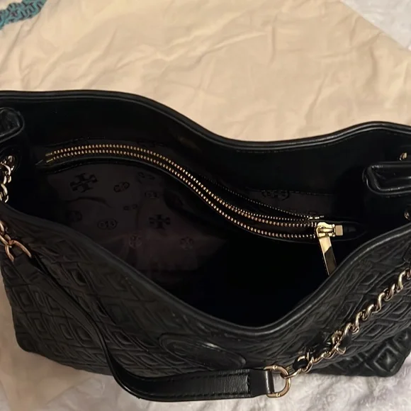 Authentic Tory Burch Black Purse - Picture 8 of 10